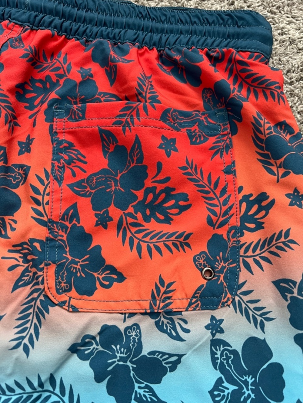 Body Glove Men’s Tropical Ombre Floral Swim Trunks in Coral and Blue - Size M - Picture 3 of 10